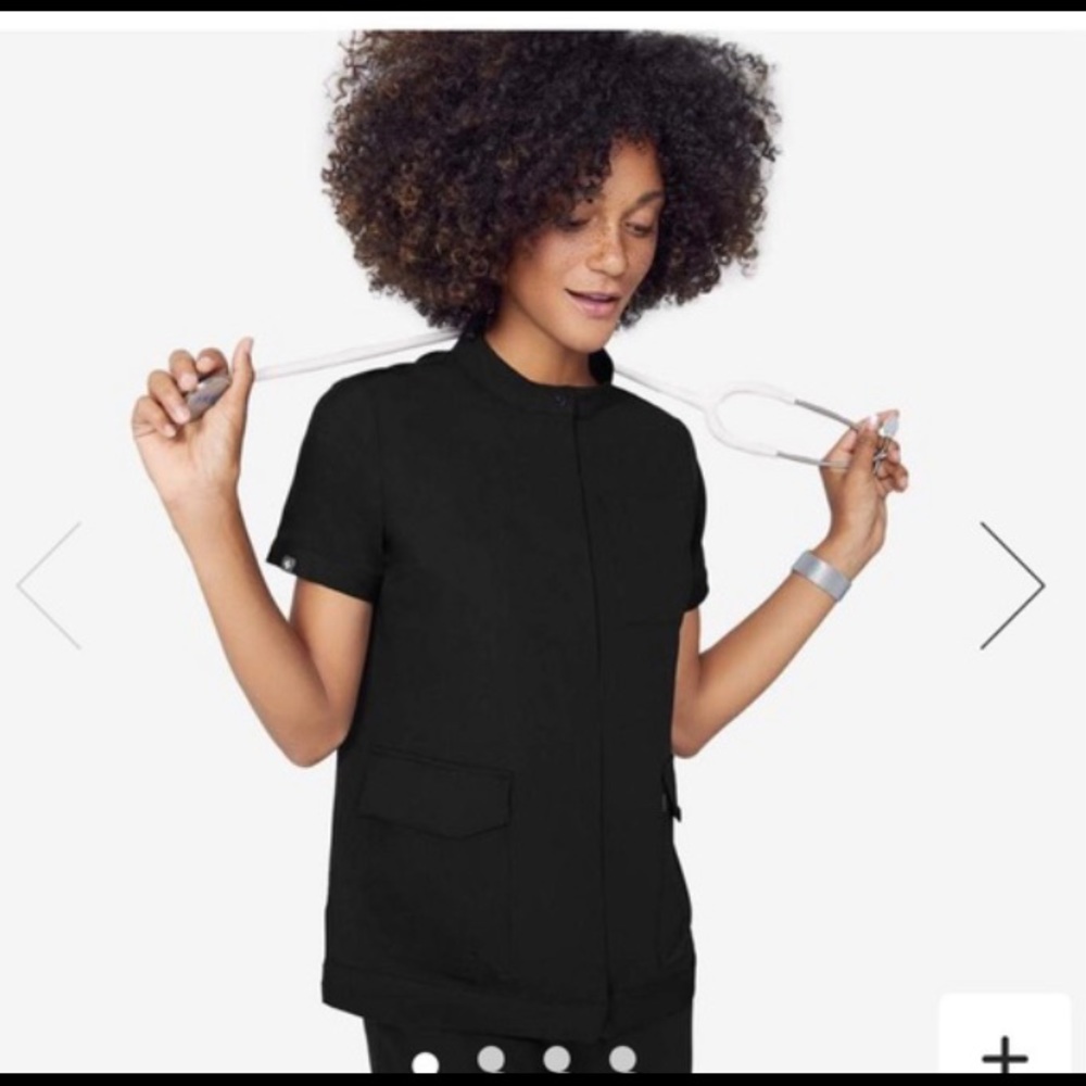 Figs Rosario Military Black Top Size small